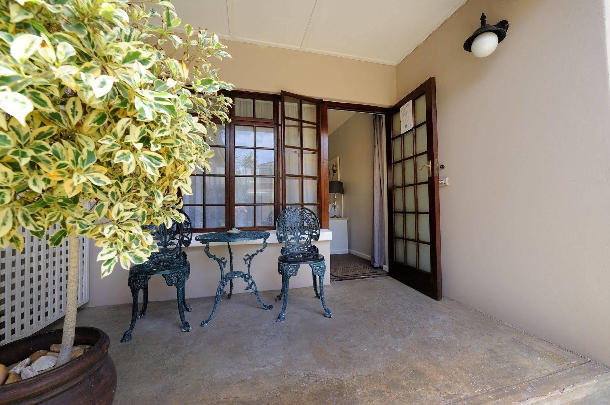 Beachwalk Bed And Breakfast - #Solar Energy #No Loadshedding Port Elizabeth Exterior photo